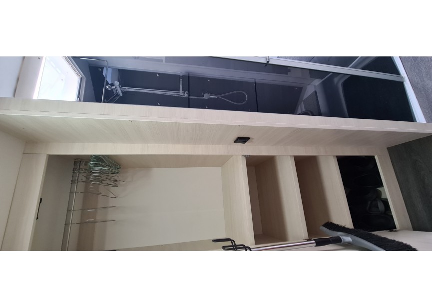 17 Chausson kledingskast